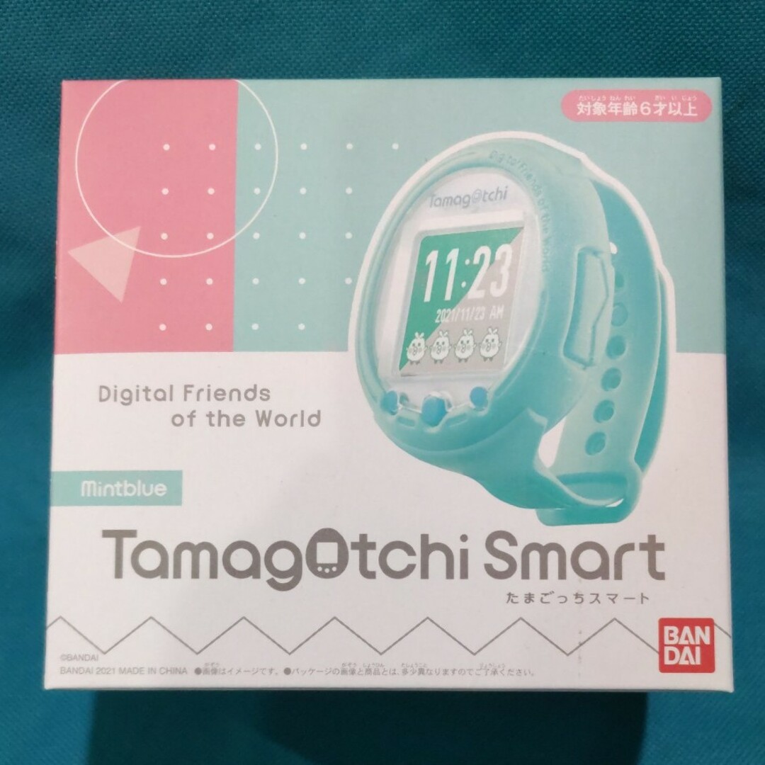 BANDAI(バンダイ)のTamagotchi Smart　たまごっちスマート　ミントブルー　新品未開封 エンタメ/ホビーのゲームソフト/ゲーム機本体(携帯用ゲーム機本体)の商品写真