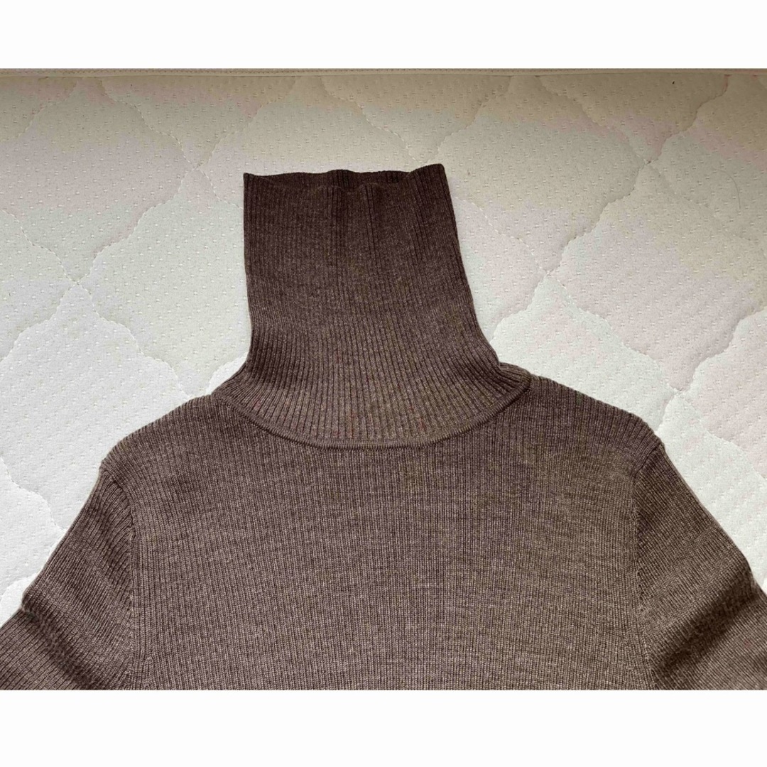 MUJI (無印良品)(ムジルシリョウヒン)の無印良品　ウール100% タートルニット　ハイネック ブラウン　 レディースのトップス(ニット/セーター)の商品写真