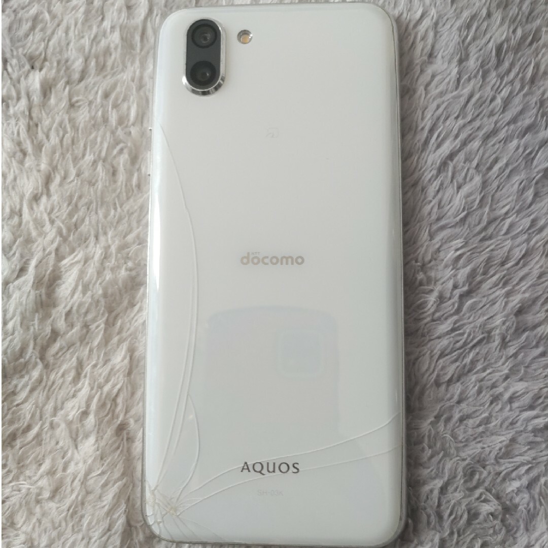 AQUOS(アクオス)のdocomo SH03K　AQUOS スマホ/家電/カメラのスマートフォン/携帯電話(スマートフォン本体)の商品写真