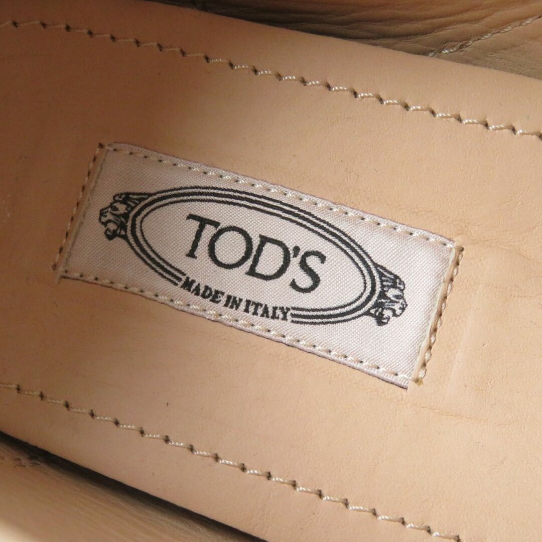 TOD'S(トッズ)の未使用品★TOD’S トッズ ベロア使い パテントレザー ドライビングシューズ／フラットシューズ ベビーピンク レディース 38 1/2 イタリア製 レディースの靴/シューズ(スリッポン/モカシン)の商品写真