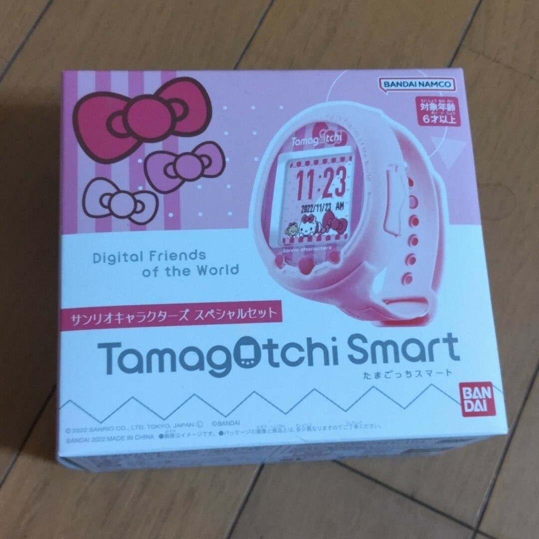 携帯用ゲーム機本体Tamagotchi Smart たまごっちスマートサンリオスペシャルセット