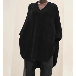 エルメス(Hermes)のエルメス ポンチョ  ニット ケープセーターニット 《H》モチーフ　Cape(ニット/セーター)