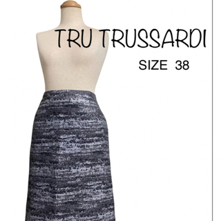 トラサルディ(Trussardi)のTRU　TRUSSARDI　トラサルディ　スカート(ひざ丈スカート)