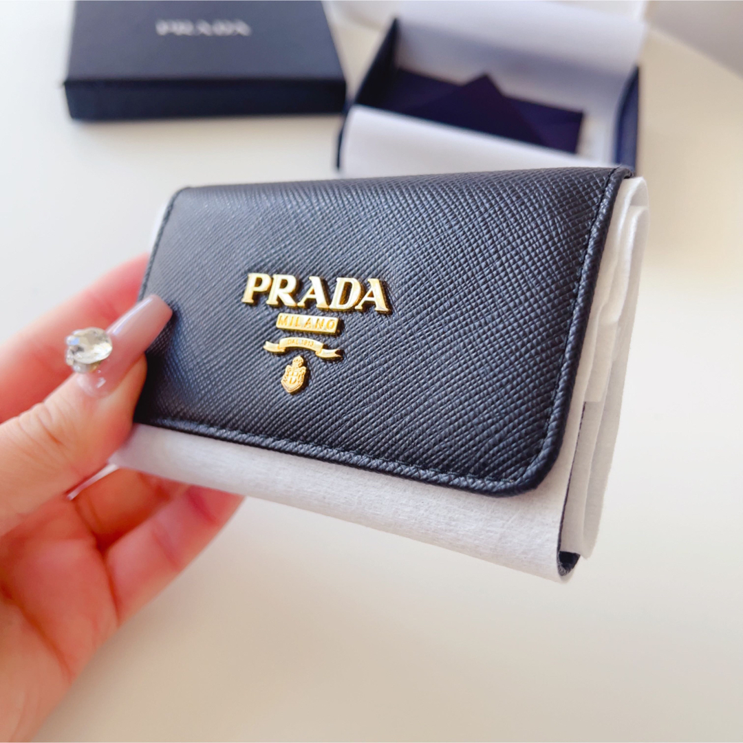 PRADA(プラダ)のPRADA プラダ　サフィアーノレザー キーケース レディースのファッション小物(キーケース)の商品写真