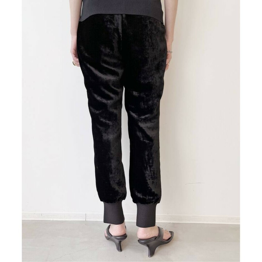 L'Appartement DEUXIEME CLASSE(アパルトモンドゥーズィエムクラス)のL'AppartementVelor Rib Pants¥53,900税 レディースのパンツ(カジュアルパンツ)の商品写真