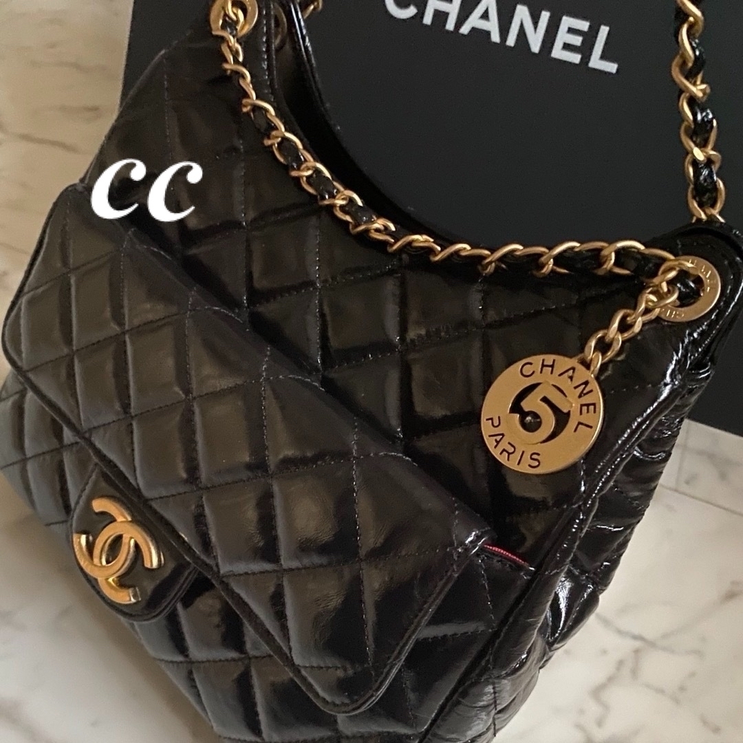 CHANEL(シャネル)の◆京子様◆シャネル2023/2024クルーズコレクション★ホーボーバッグ◆ レディースのバッグ(ショルダーバッグ)の商品写真