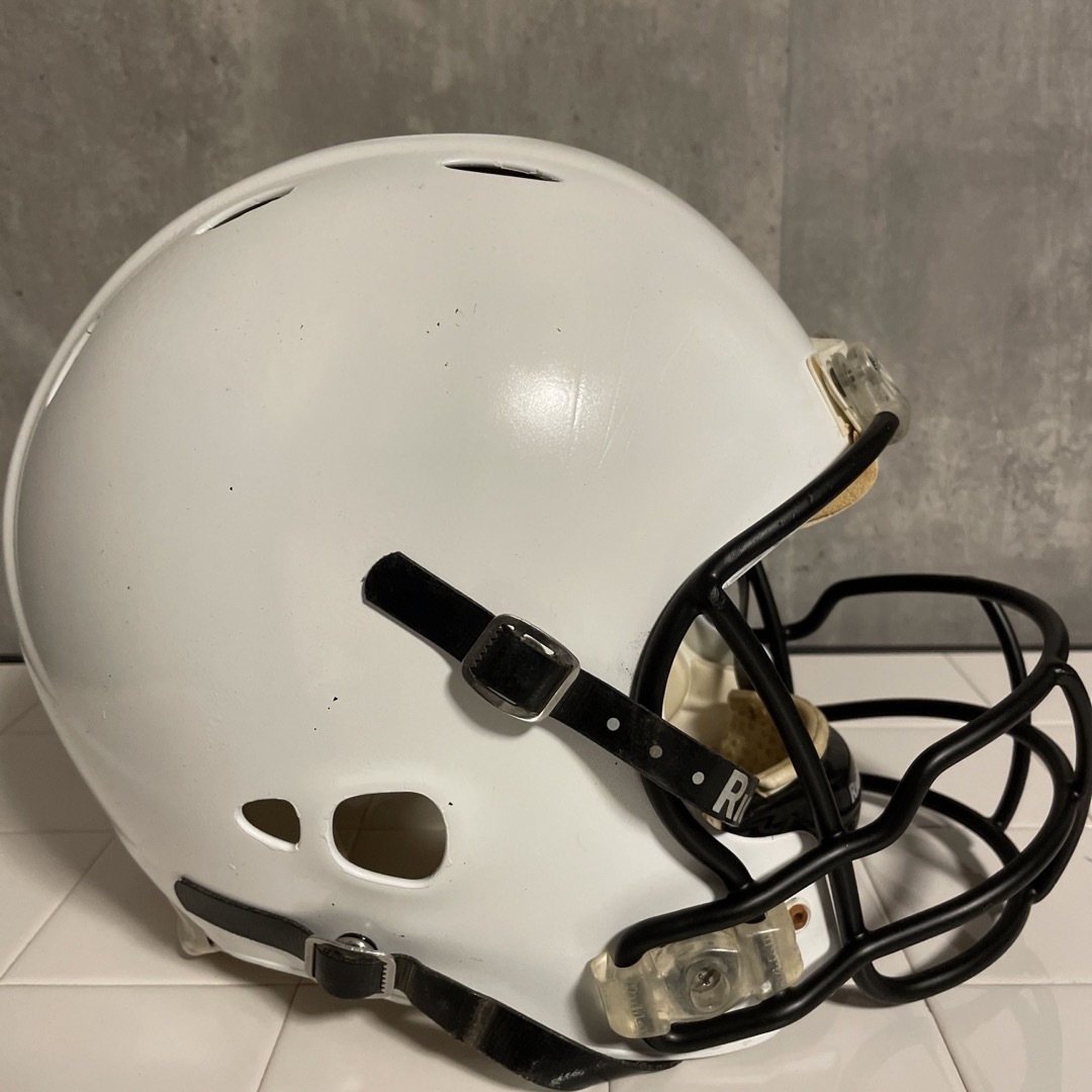 Riddell“Revolution“ヘルメットMサイズ 廃番 スポーツ/アウトドアのスポーツ/アウトドア その他(アメリカンフットボール)の商品写真