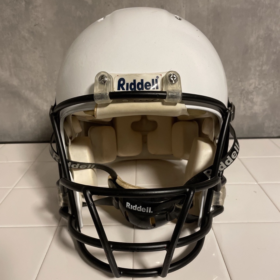 Riddell“Revolution“ヘルメットMサイズ 廃番 スポーツ/アウトドアのスポーツ/アウトドア その他(アメリカンフットボール)の商品写真