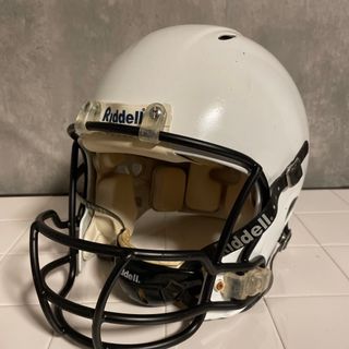 Riddell“Revolution“ヘルメットMサイズ 廃番(アメリカンフットボール)