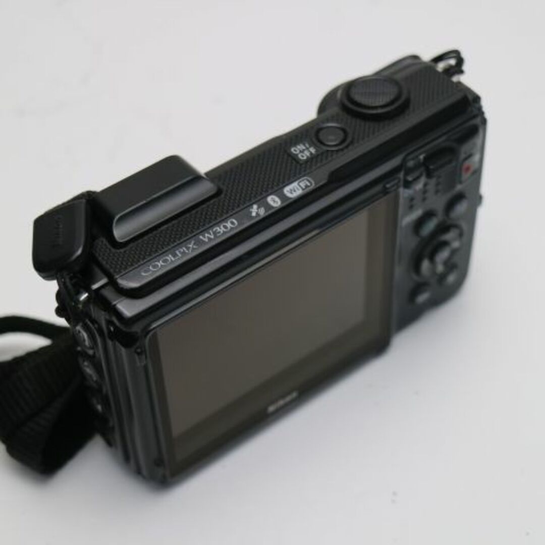 Nikon(ニコン)のCOOLPIX W300 イエロー  M222 スマホ/家電/カメラのカメラ(コンパクトデジタルカメラ)の商品写真