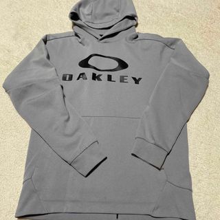 オークリー(Oakley)の美品　OAKLEY パーカー　メンズL(パーカー)