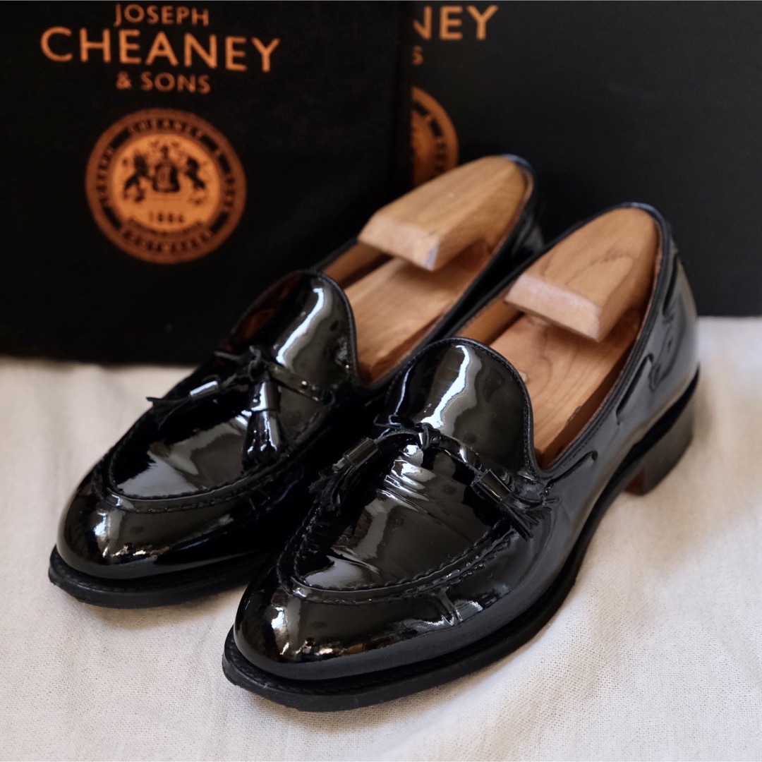 JOSEPH CHEANEY & SONS(ジョセフチーニアンドサンズ)のJOSEPH CHEANEY&SONS パテントタッセルローファーLACEY 3 レディースの靴/シューズ(ローファー/革靴)の商品写真