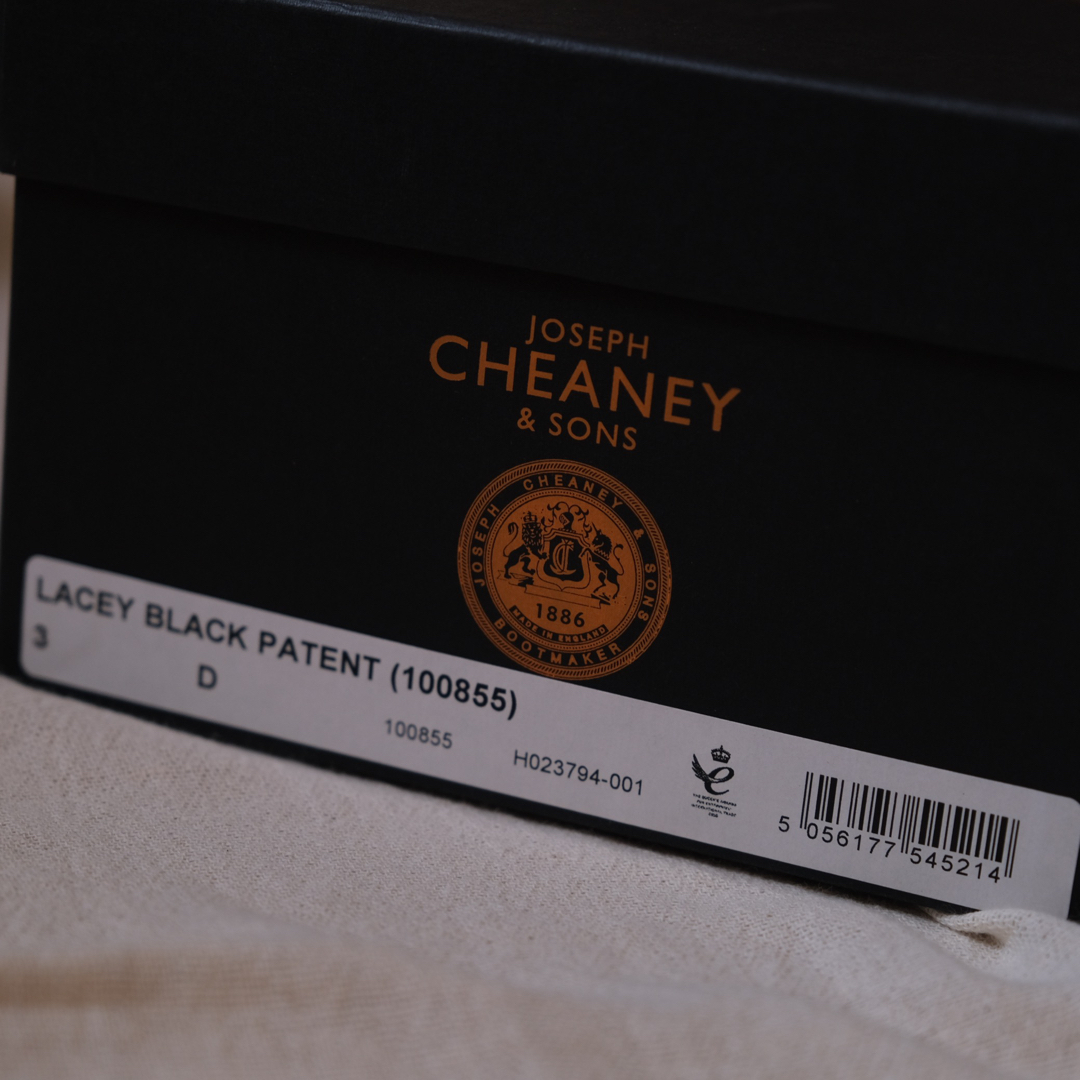 JOSEPH CHEANEY & SONS(ジョセフチーニアンドサンズ)のJOSEPH CHEANEY&SONS パテントタッセルローファーLACEY 3 レディースの靴/シューズ(ローファー/革靴)の商品写真