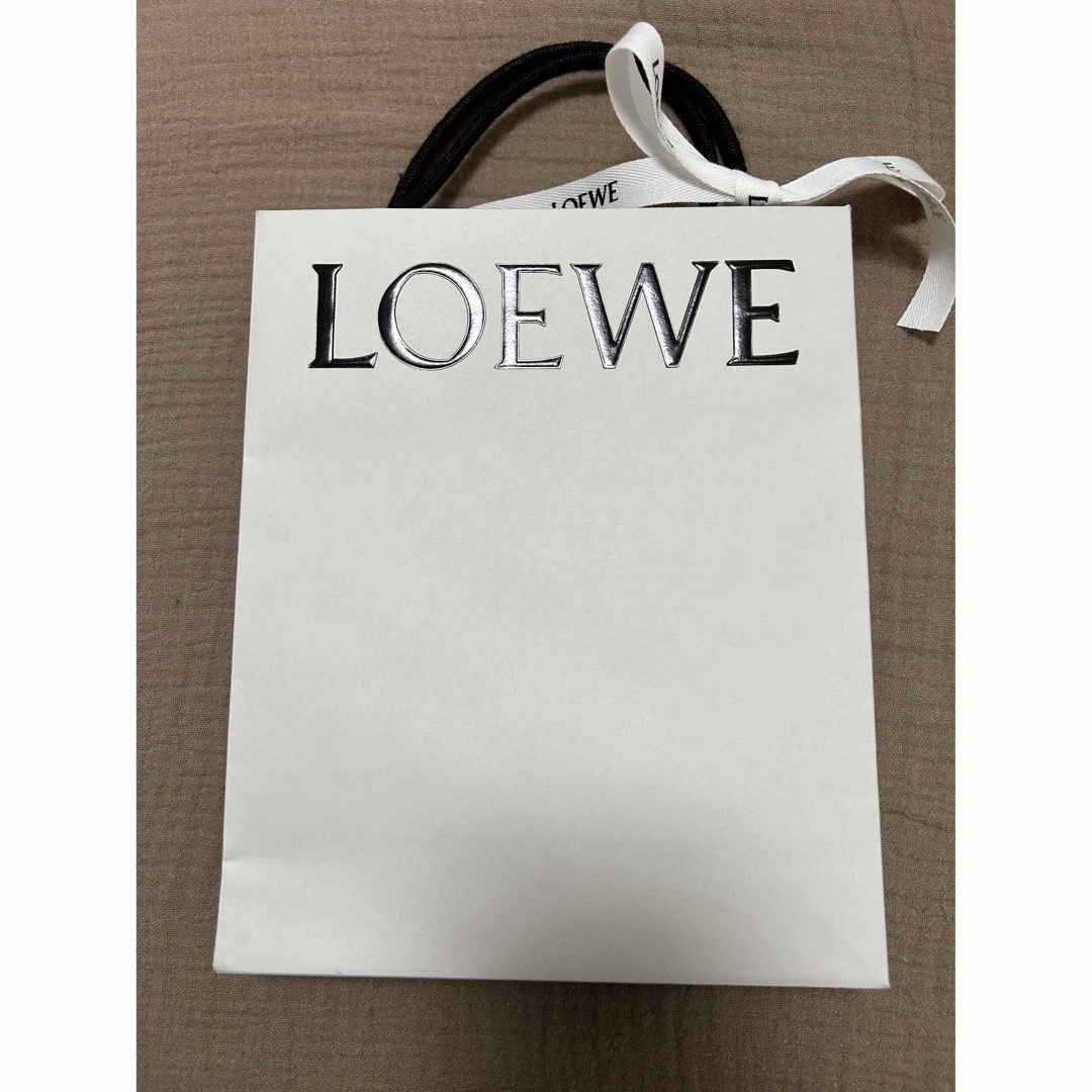 LOEWE(ロエベ)のLOEWE リボン インテリア/住まい/日用品のオフィス用品(ラッピング/包装)の商品写真