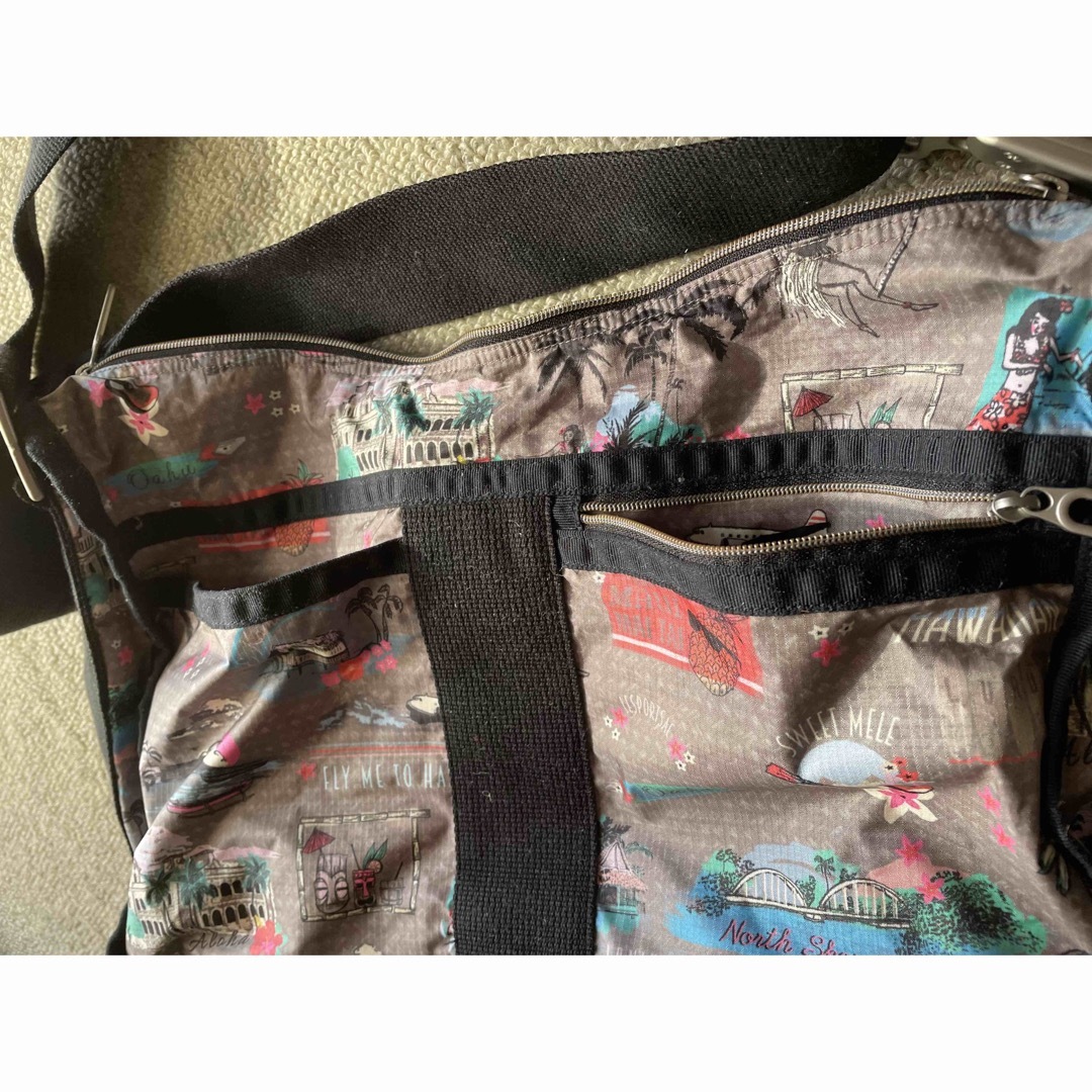 LeSportsac(レスポートサック)のレスポートサック　ハワイ限定　ショルダーバック　Lesportsac レディースのバッグ(ショルダーバッグ)の商品写真