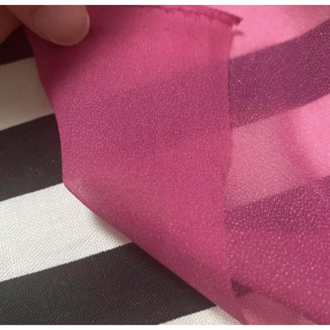 新品未使用 日本製 接着芯 赤紫 濃いめのピンク 布 Ｎｏ．2346 ハンドメイドの素材/材料(生地/糸)の商品写真