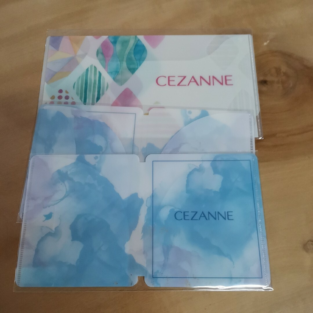 CEZANNE（セザンヌ化粧品）(セザンヌケショウヒン)のセザンヌ★マスクケース★非売品 エンタメ/ホビーのコレクション(ノベルティグッズ)の商品写真