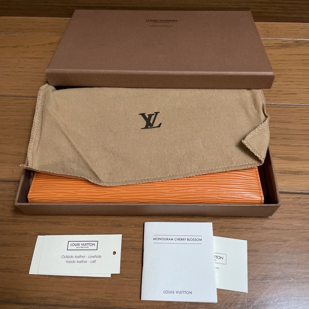 LOUIS VUITTON(ルイヴィトン)の未使用　超貴重ヴィトン　エピ　長財布 レディースのファッション小物(財布)の商品写真