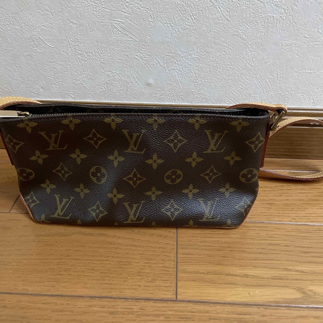 LOUIS VUITTON(ルイヴィトン)の美品　ルイヴィトン  トロター レディースのバッグ(ショルダーバッグ)の商品写真