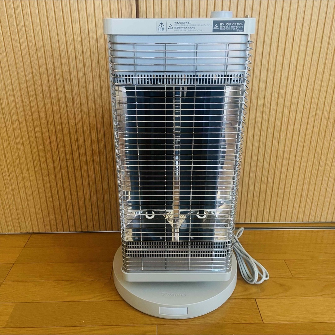 DAIKIN - 【美品】DAIKINセラムヒート遠赤外線暖房機ERFT11XSE8 2020年 ...
