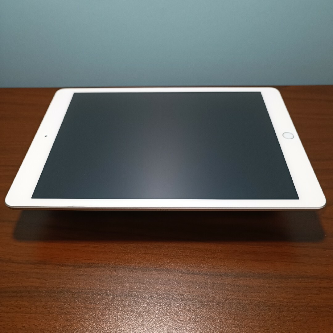 Apple - (美品) iPad 第7世代 Wifi Cellular Simフリー32GBの通販 by