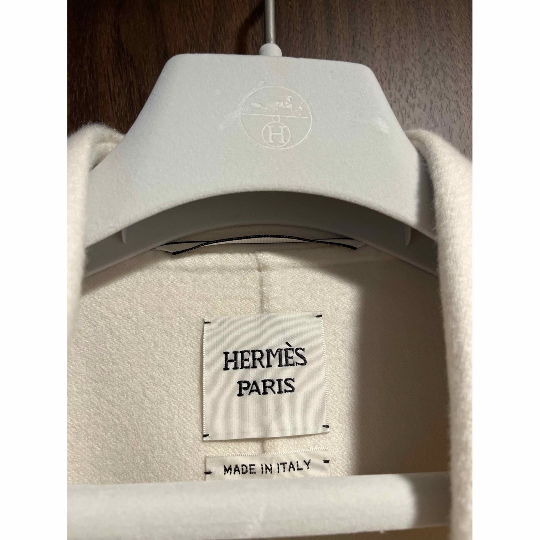 Hermes(エルメス)のエルメスカシミア100%ホワイト上質コートバーキン25 ピコタンpmケリー レディースのジャケット/アウター(ピーコート)の商品写真