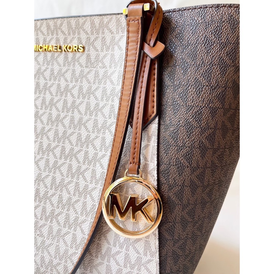 Michael Kors - 【新品】マイケルコース ハンドバッグ MKロゴの通販 by