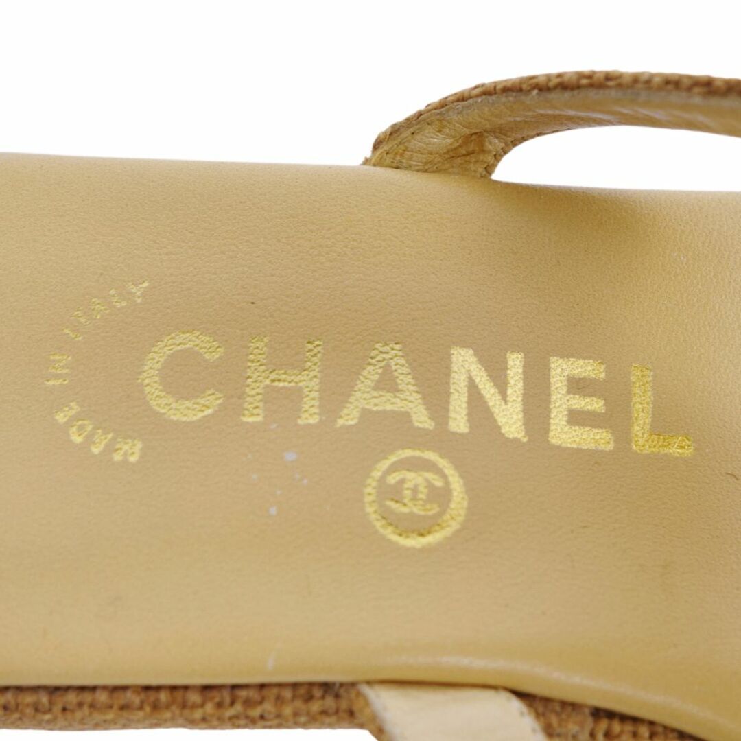 CHANEL(シャネル)のシャネル CHANEL サンダル トングサンダル ロゴ プレート ストロー シューズ 靴 レディース イタリア製 36.5 ブラウン/ベージュ レディースの靴/シューズ(サンダル)の商品写真