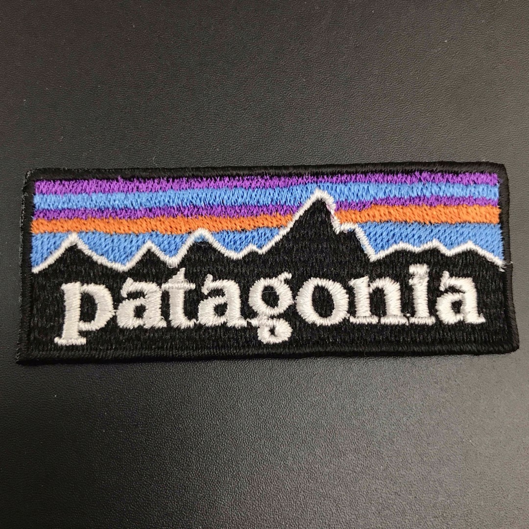 patagonia(パタゴニア)の2C- 7×2.8cm パタゴニア フィッツロイ アイロンワッペン 2枚セット スポーツ/アウトドアのアウトドア(その他)の商品写真