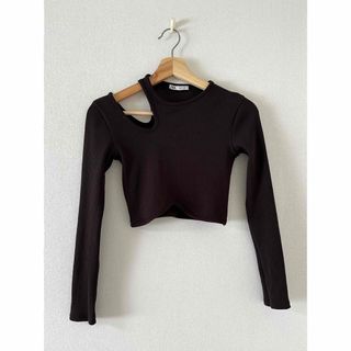 ザラ(ZARA)のZARA カットアウト リブ トップス ブラウン(カットソー(長袖/七分))