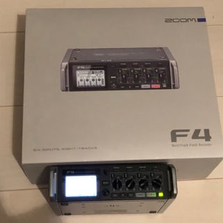 ズーム(Zoom)のZoom F4 レコーダー(ミキサー)