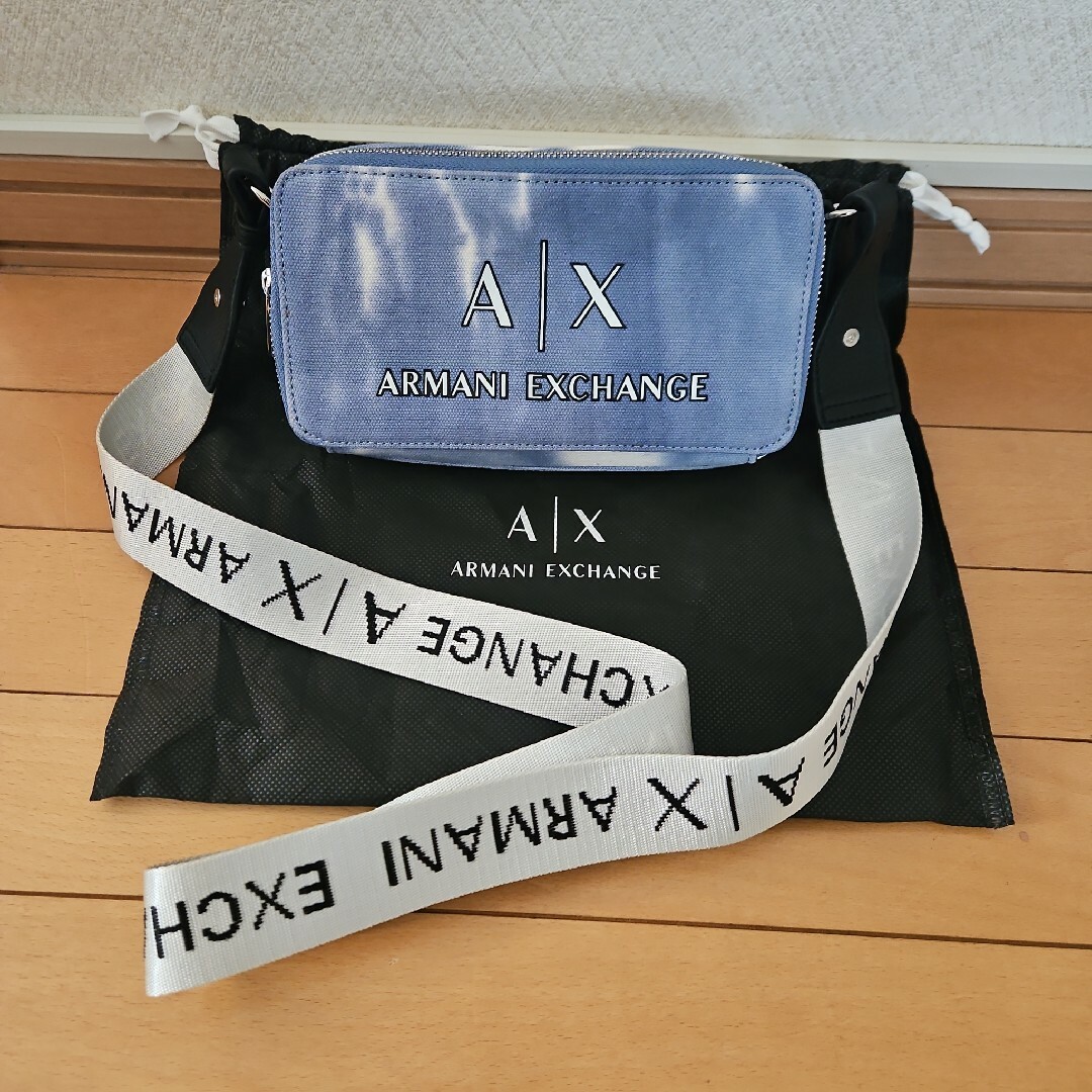 ARMANI EXCHANGE(アルマーニエクスチェンジ)のARMANI EXCHANGE 日本限定ショルダーバッグ レディースのバッグ(ショルダーバッグ)の商品写真