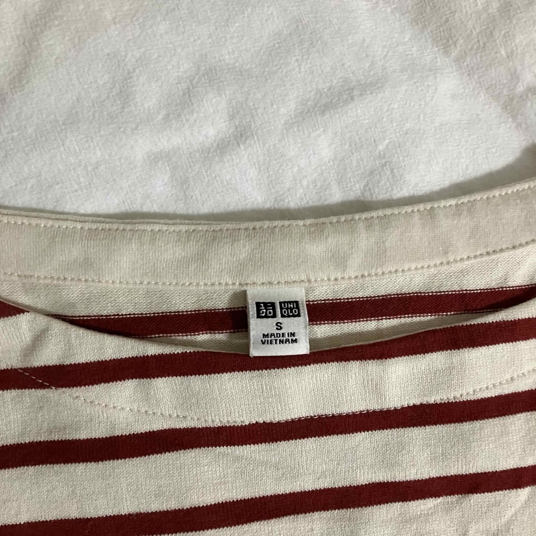 UNIQLO(ユニクロ)のUNIQLO 赤ボーダーコットンカットソー レディースのトップス(カットソー(長袖/七分))の商品写真