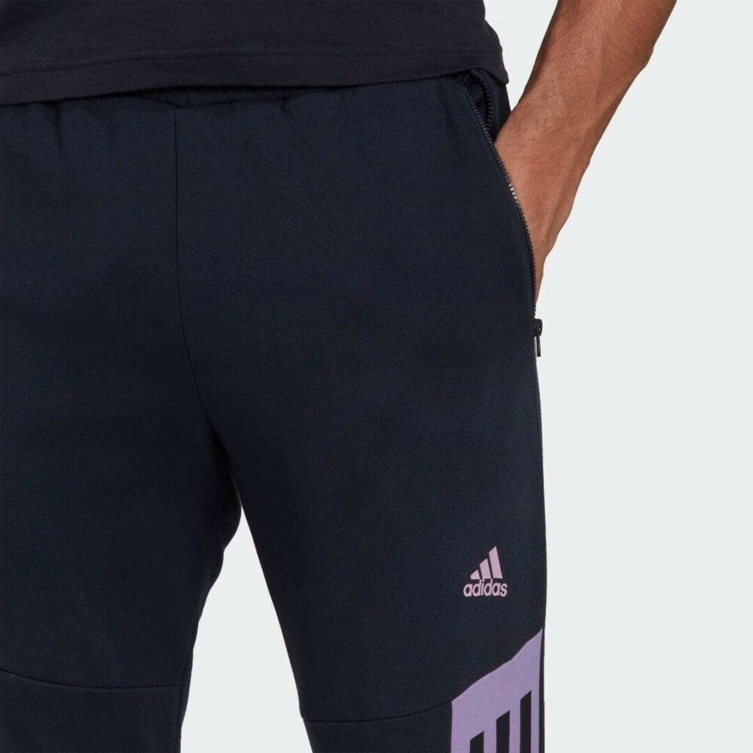 adidas(アディダス)の新品　アディダス　フューチャー アイコン 　スリーストライプス パンツ　L メンズのパンツ(その他)の商品写真