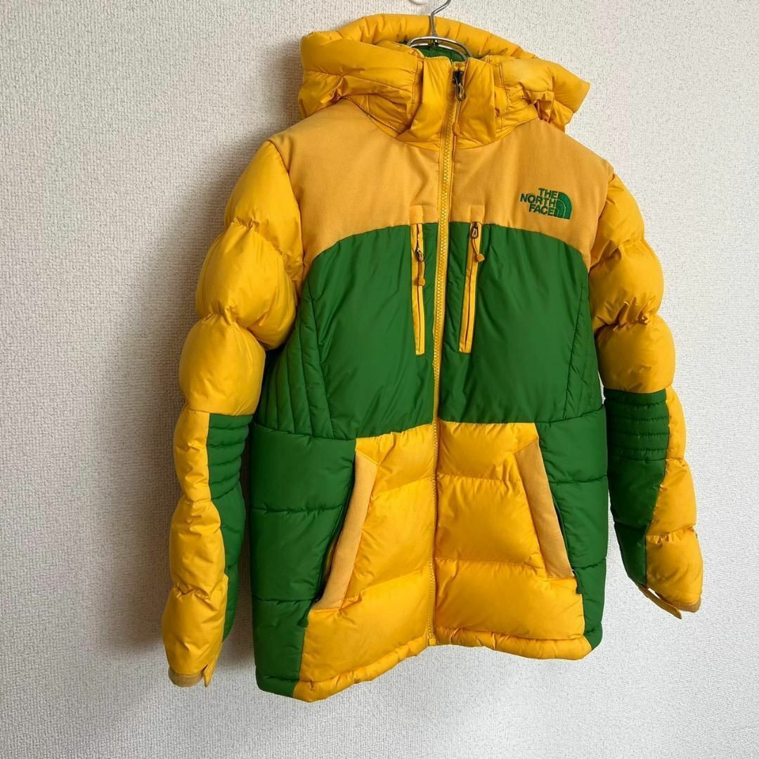 THE NORTH FACE(ザノースフェイス)の海外限定　ノースフェイス　ダウンジャケット　キッズ　140サイズ　イエロー キッズ/ベビー/マタニティのキッズ服男の子用(90cm~)(ジャケット/上着)の商品写真