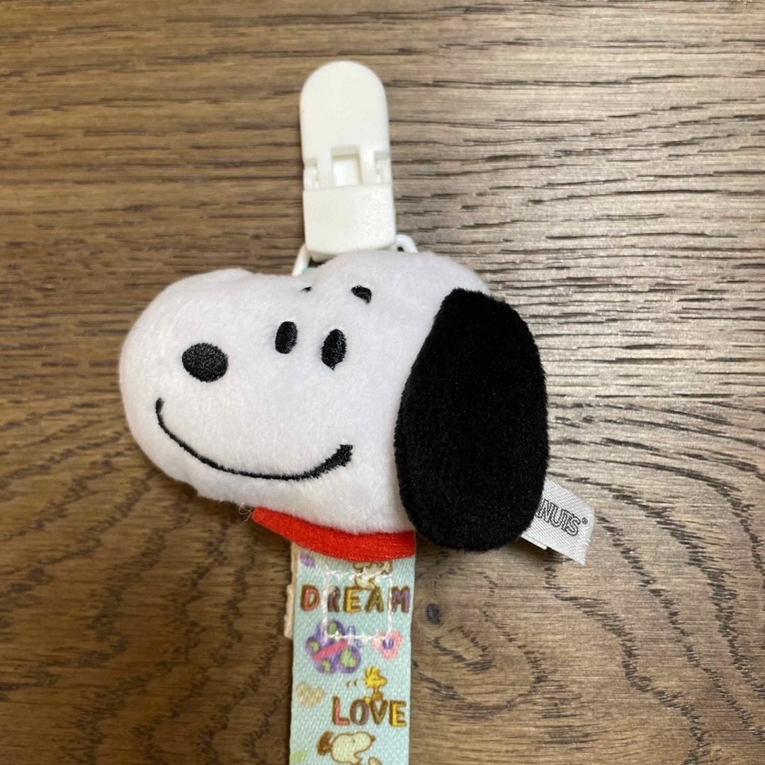 SNOOPY(スヌーピー)のスヌーピー　おしゃぶりホルダー・マルチクリップ ハンドメイドのキッズ/ベビー(外出用品)の商品写真