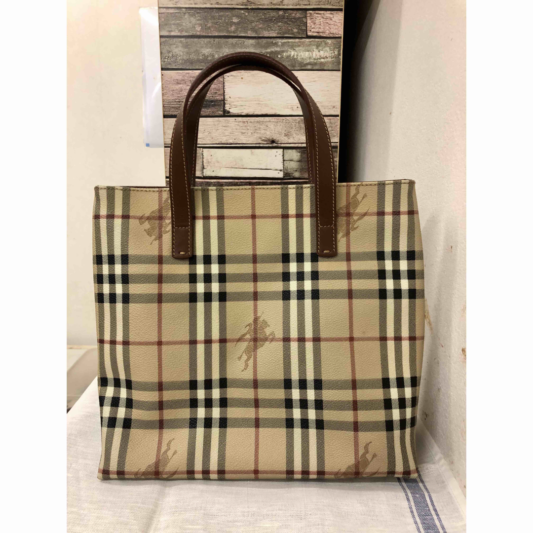 BURBERRY(バーバリー)のバーバリーロンドンで購入‼️ PVCレザートートバッグ レディースのバッグ(トートバッグ)の商品写真