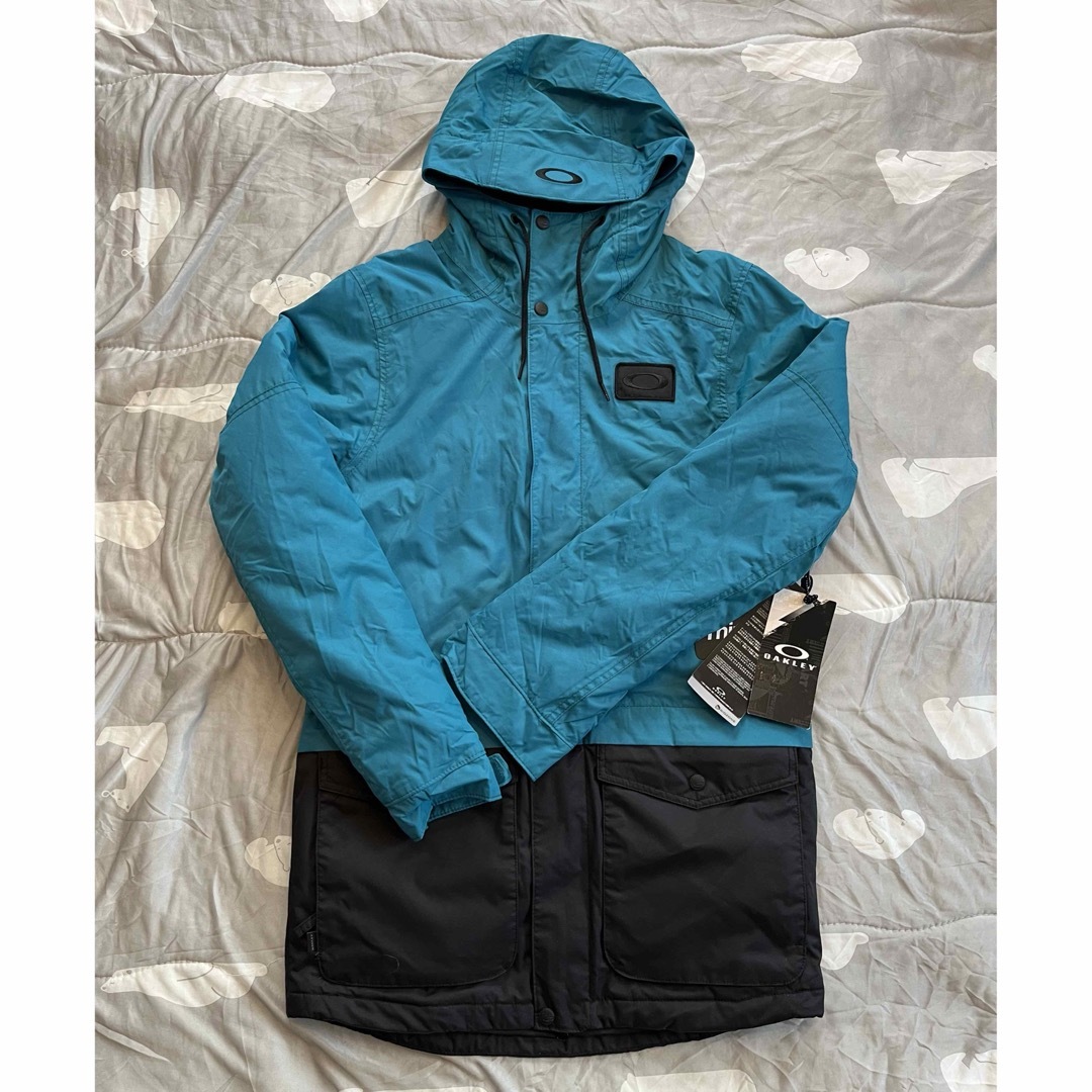 Oakley - 新品タグ付 OAKLEYオークリー ナイロンシェルジャケット