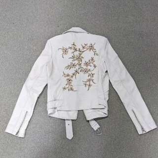 ドリフトウッド(DRIFTWOOD)の花　刺繍　ホワイト　ライダースジャケット(ライダースジャケット)