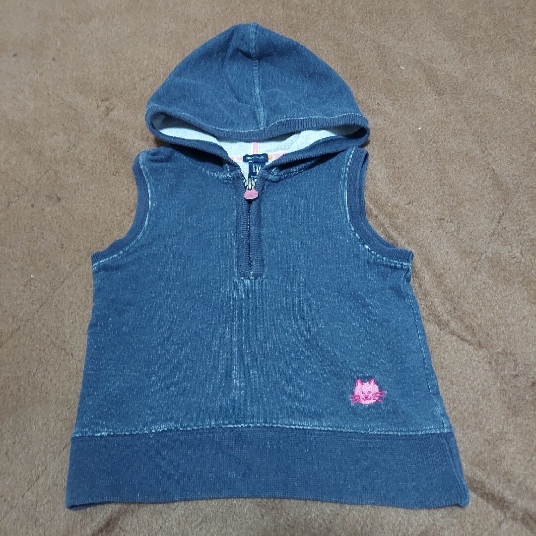 GAP(ギャップ)のGAP フード付きベスト 3years キッズ/ベビー/マタニティのキッズ服女の子用(90cm~)(ジャケット/上着)の商品写真