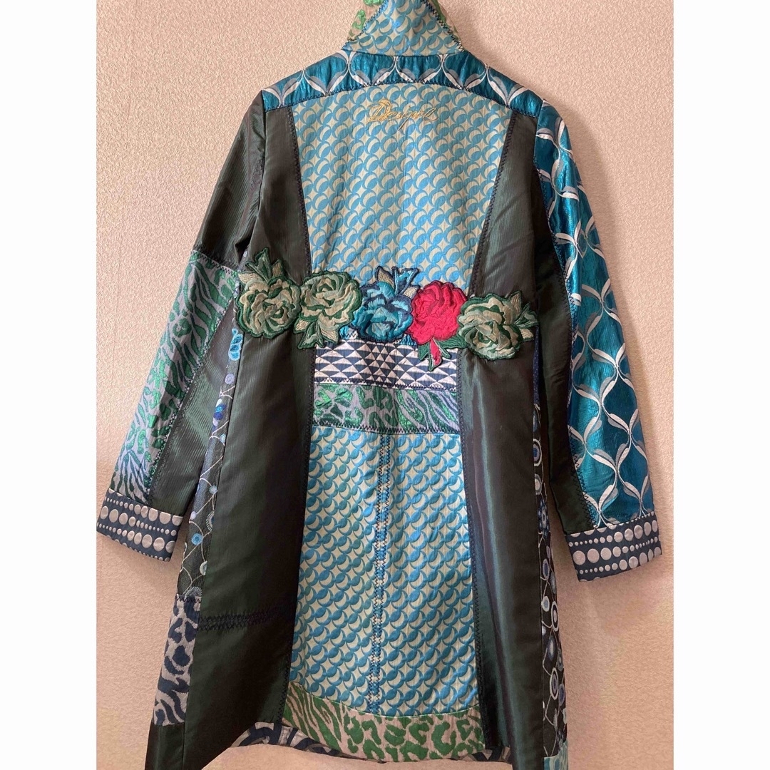 DESIGUAL(デシグアル)のdesigual  デジグアル　ジャケットコート　刺繍 レディースのジャケット/アウター(ロングコート)の商品写真