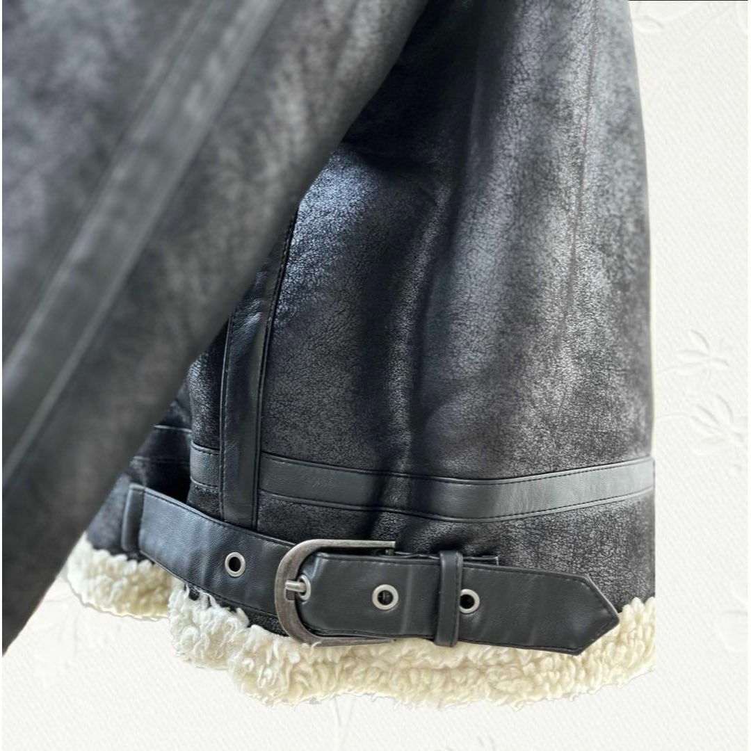 Ungrid(アングリッド)のアングリッド　ヴィンテージ仕様　フェイクレザー　ボアジャケット　ブラック レディースのジャケット/アウター(ライダースジャケット)の商品写真