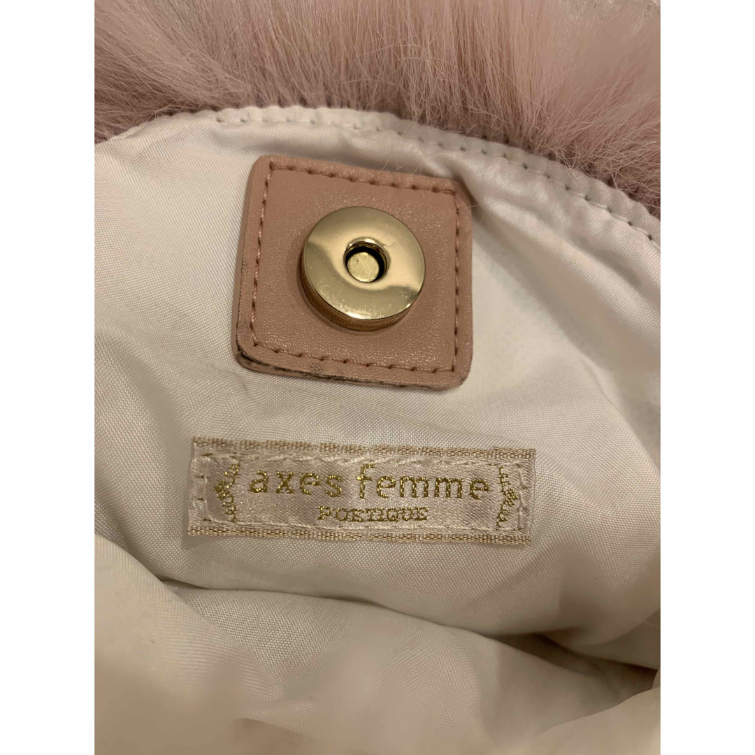 axes femme(アクシーズファム)のaxes femmeショルダーバッグ ファー仕様　美品　新品 レディースのバッグ(ショルダーバッグ)の商品写真