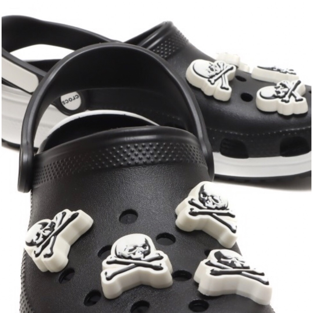 mastermind JAPAN(マスターマインドジャパン)のCrocs x MMJ マスターマインド X クロックス クラシック クロッグ メンズの靴/シューズ(サンダル)の商品写真