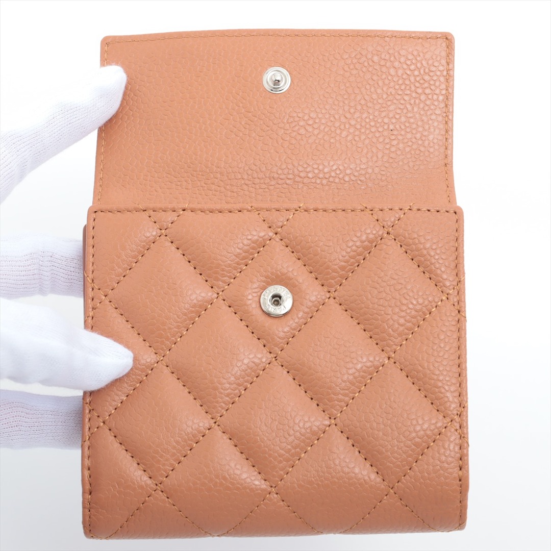 CHANEL(シャネル)のシャネル  キャビアスキン  ブラウン レディース コンパクトウォレット レディースのファッション小物(財布)の商品写真