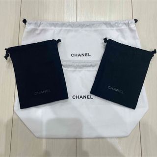 シャネル(CHANEL)の4枚セット　CHANEL 巾着 ポーチ ホワイト ブラック ノベルティ コスメ(ポーチ)