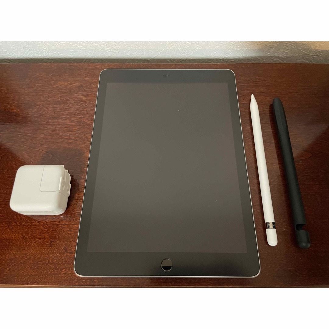 極美品 iPad 第6世代 128GB Apple Pencil付き | フリマアプリ ラクマ