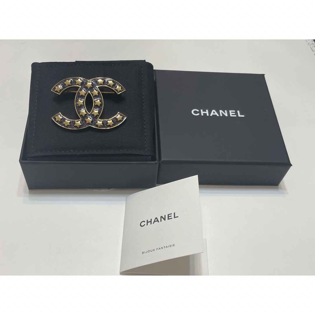 CHANEL(シャネル)のCHANEL シャネル　ブローチ　ココマーク　星　コメット　スター　クルーズ レディースのアクセサリー(ブローチ/コサージュ)の商品写真