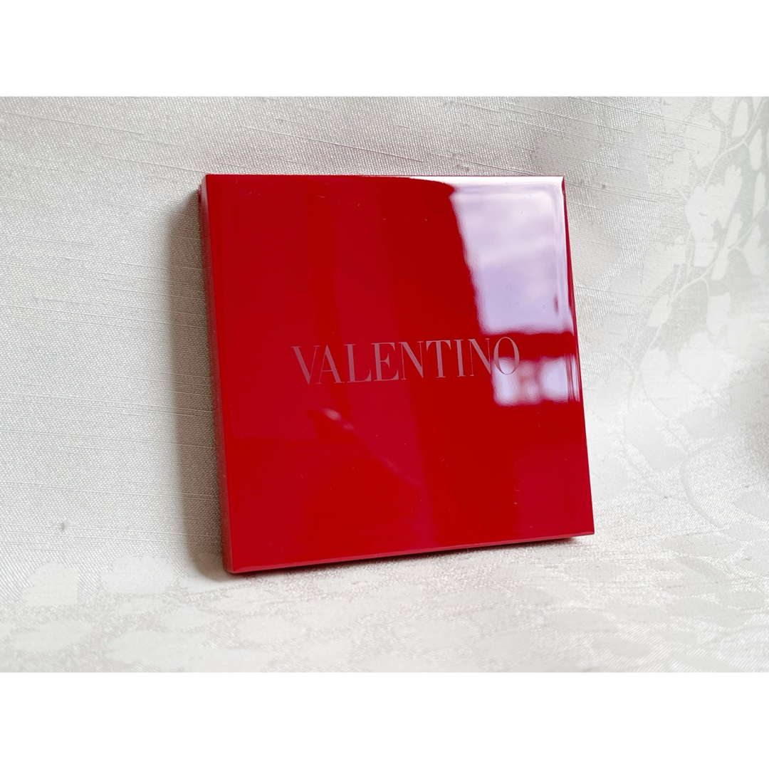 【新品未使用品】VALENTINO バレンティノ コンパクトミラー 手鏡 レディースのファッション小物(ミラー)の商品写真