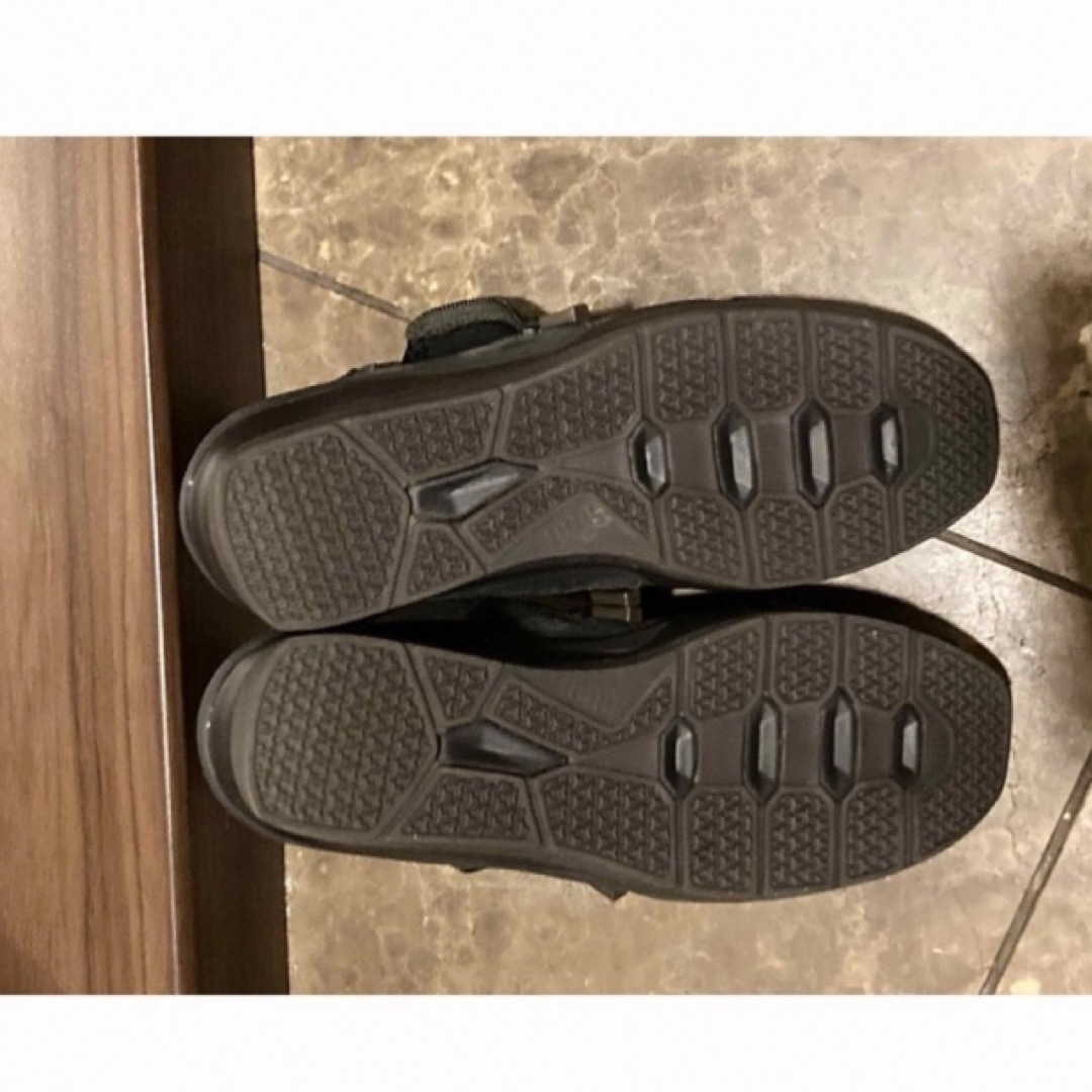 新品☆DO CLASSE  ブーツ 軽量 22cm   6cmヒール 体感4cm レディースの靴/シューズ(ブーティ)の商品写真